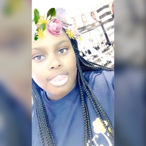 Meet your Posher, Jamesia